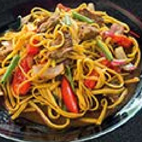 Tallarín Saltado